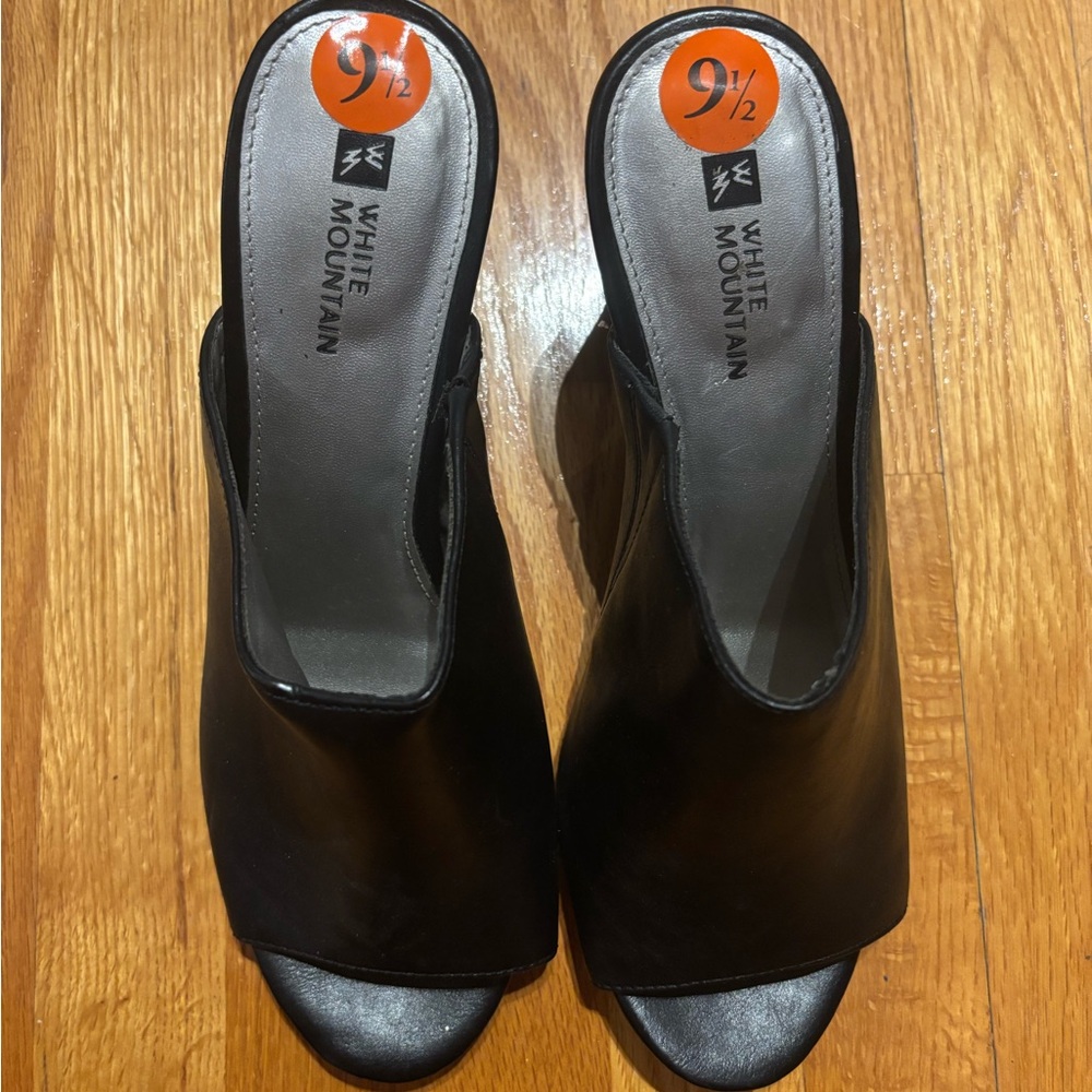 White Mountain Black Mules Sleek Minimalist Design